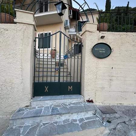 Bacalaros House 1 *